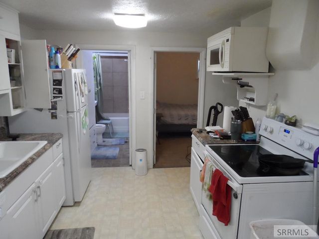 437 W 6th S, Rexburg, ID 83440