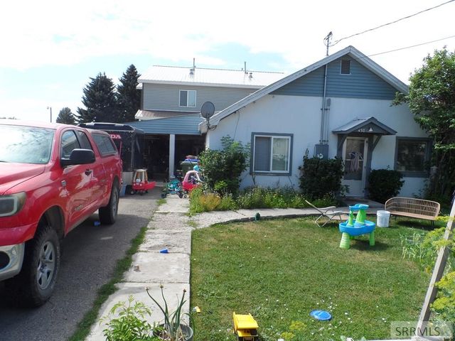 437 W 6th S, Rexburg, ID 83440