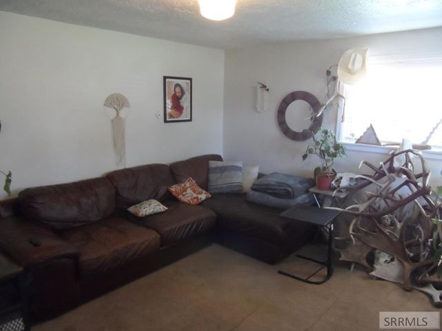 437 W 6th S, Rexburg, ID 83440