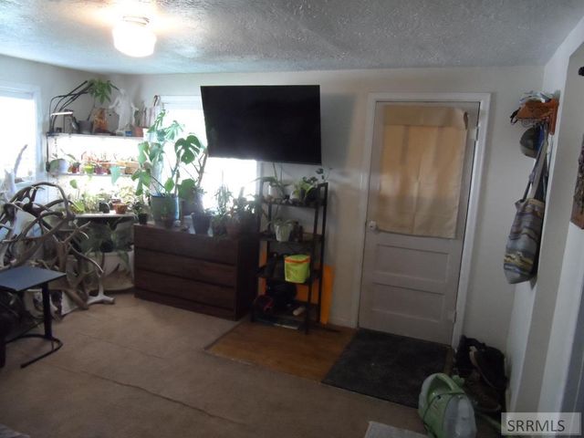 437 W 6th S, Rexburg, ID 83440