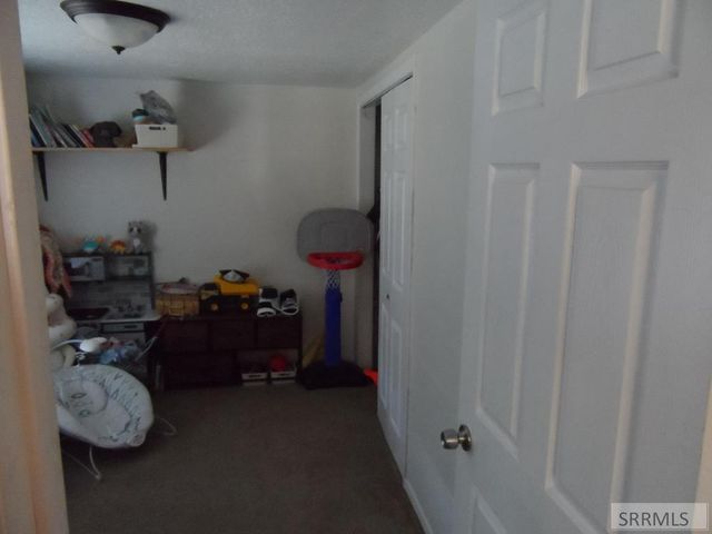 437 W 6th S, Rexburg, ID 83440