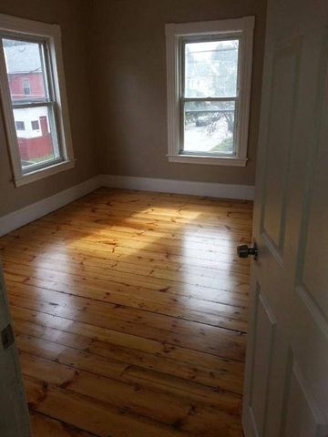 91-93 Fort Hill Ave. 93B, Lowell, MA 01852