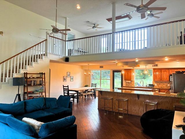 137 Wamel WAY, Cedar Creek, TX 78612