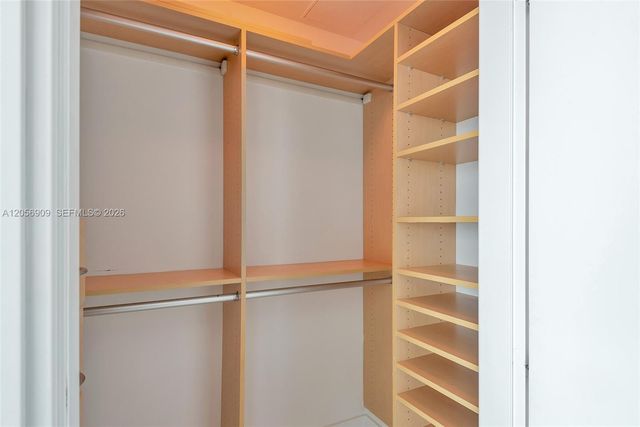 50 S Pointe Drive 2007, Miami Beach, FL 33139