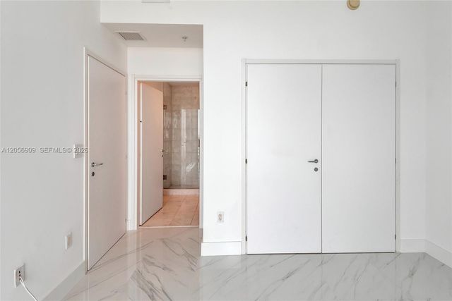 50 S Pointe Drive 2007, Miami Beach, FL 33139