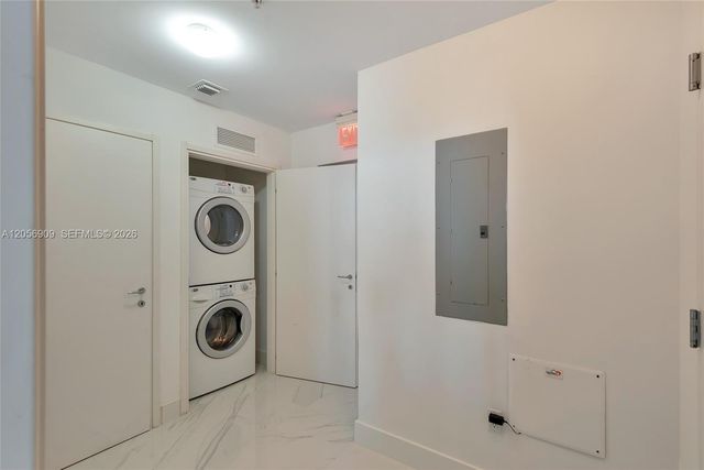 50 S Pointe Drive 2007, Miami Beach, FL 33139