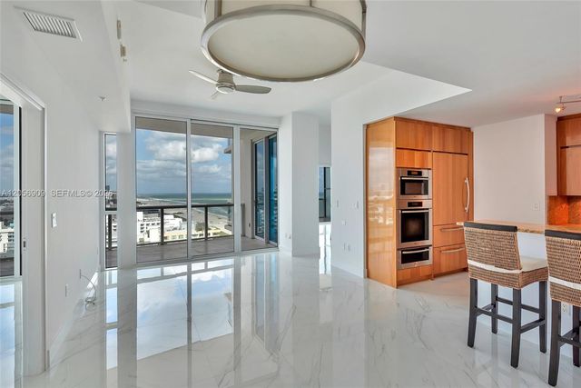 50 S Pointe Drive 2007, Miami Beach, FL 33139