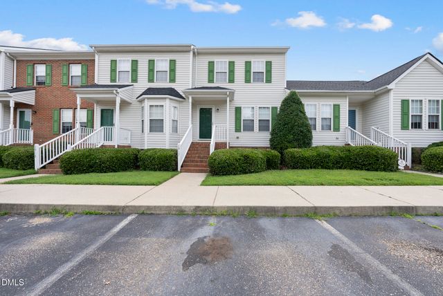 1915 Stroll Circle, Fuquay Varina, NC 27526