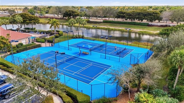 10320 Wishing Stone CT, Bonita Springs, FL 34135