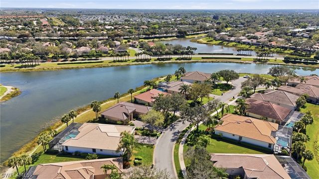 10320 Wishing Stone CT, Bonita Springs, FL 34135