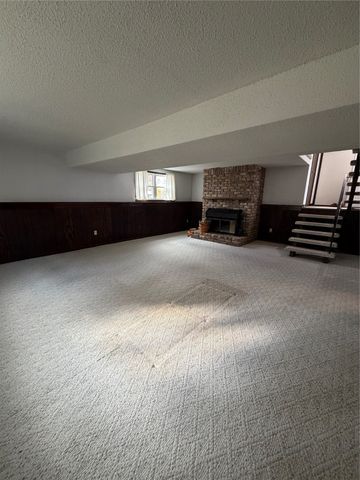 302 NW Stratford Lane, Ankeny, IA 50023