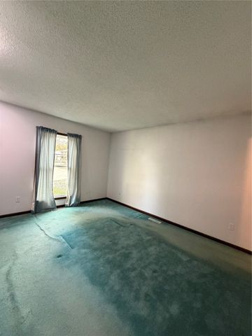 302 NW Stratford Lane, Ankeny, IA 50023