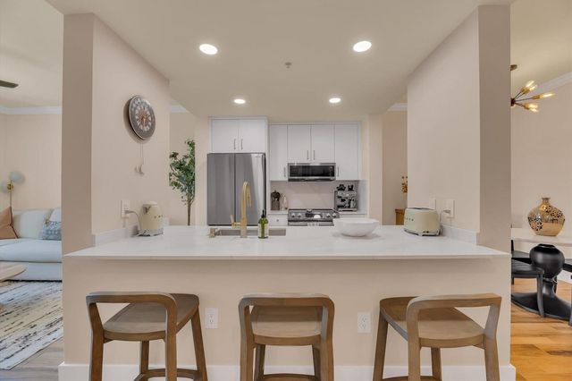 533 NE 3rd Avenue 512, Fort Lauderdale, FL 33301