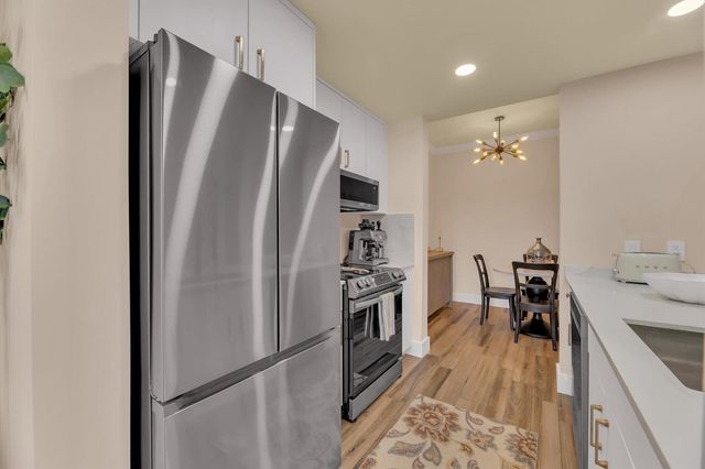 533 NE 3rd Avenue 512, Fort Lauderdale, FL 33301