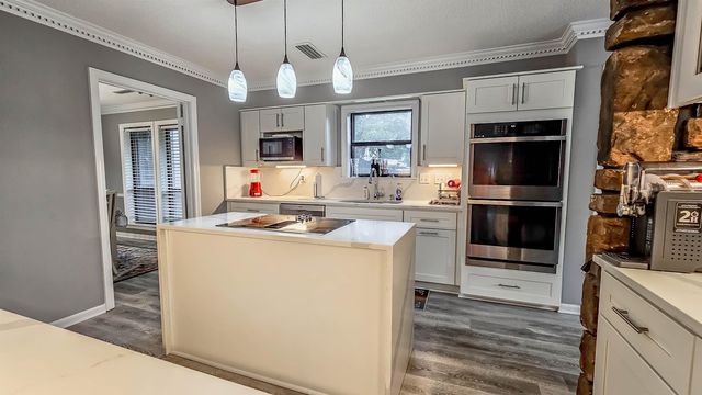 2455 SURREYHILL PL, Memphis, TN 38016