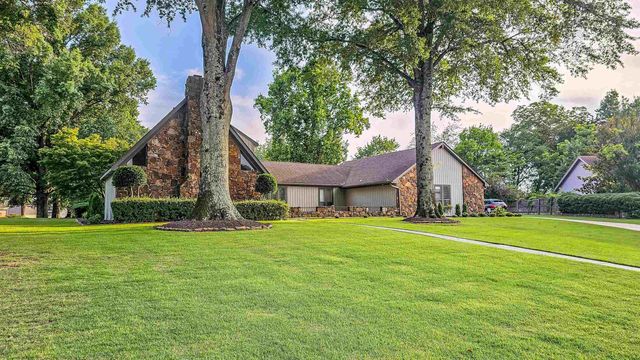 2455 SURREYHILL PL, Memphis, TN 38016