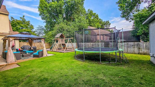 2455 SURREYHILL PL, Memphis, TN 38016