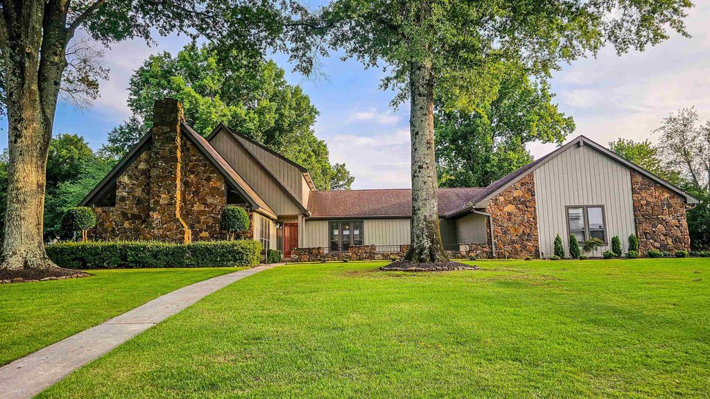 2455 SURREYHILL PL, Memphis, TN 38016
