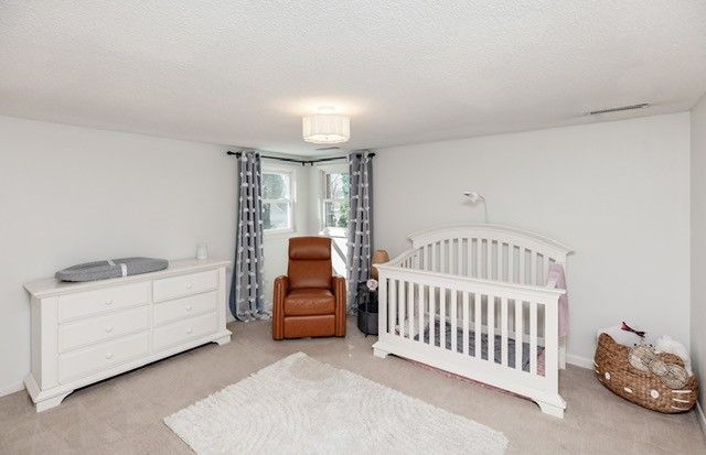 2700 68th Street, Urbandale, IA 50322