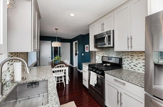 2700 68th Street, Urbandale, IA 50322