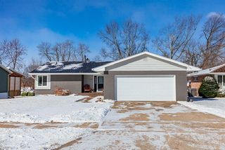 2700 68th Street, Urbandale, IA 50322