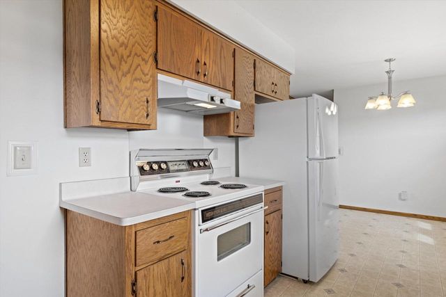 864 Mayer LANE, Mayville, WI 53050