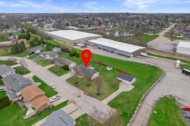 864 Mayer LANE, Mayville, WI 53050