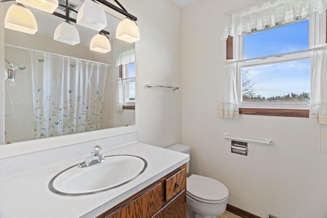 864 Mayer LANE, Mayville, WI 53050