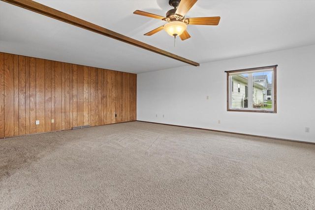 864 Mayer LANE, Mayville, WI 53050
