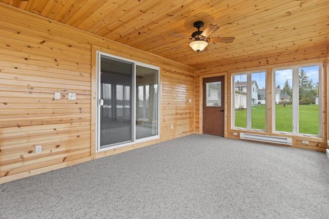 864 Mayer LANE, Mayville, WI 53050