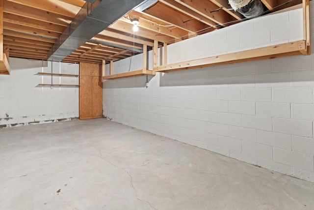864 Mayer LANE, Mayville, WI 53050