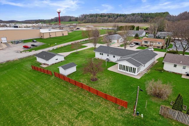 864 Mayer LANE, Mayville, WI 53050