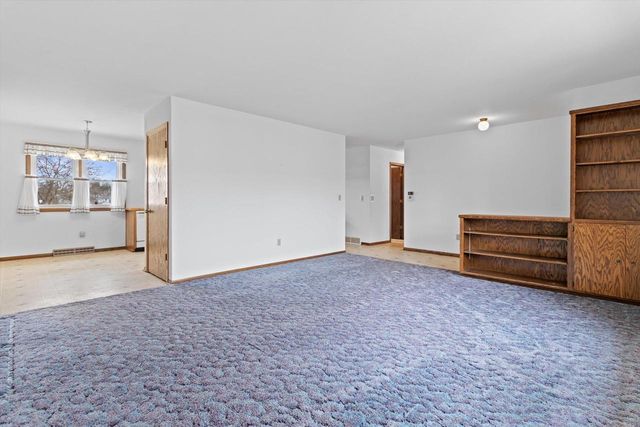 864 Mayer LANE, Mayville, WI 53050