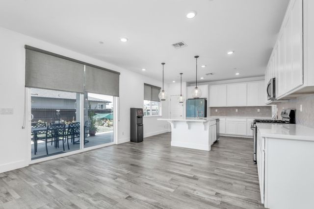 650 Nathaniel Ave, Galt, CA 95632