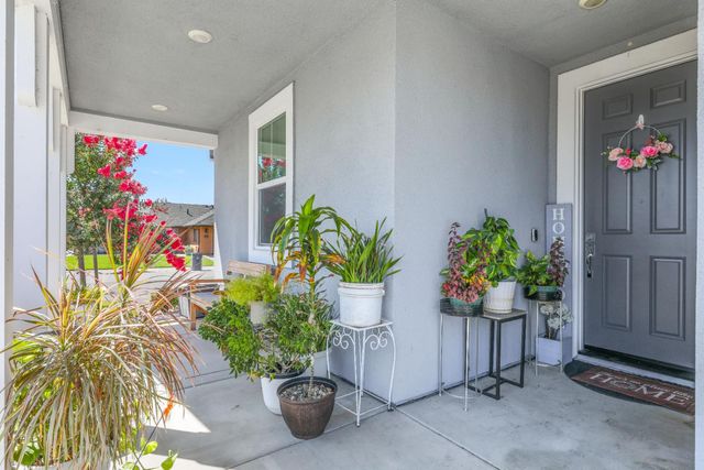 650 Nathaniel Ave, Galt, CA 95632