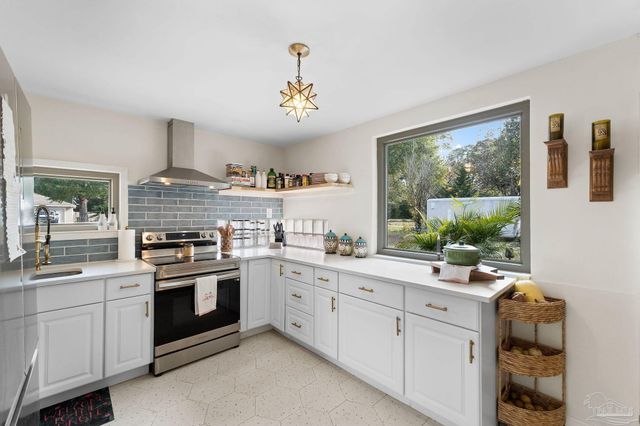 415 Bremen Ave, Pensacola, FL 32507