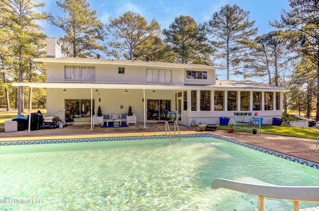 704 Brenmar Street, Brandon, MS 39042