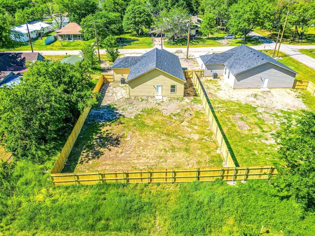305 SW 6th Street, Kerens, TX 75144