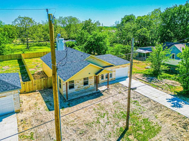 305 SW 6th Street, Kerens, TX 75144