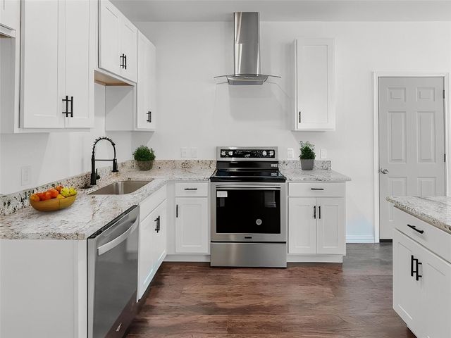305 SW 6th Street, Kerens, TX 75144