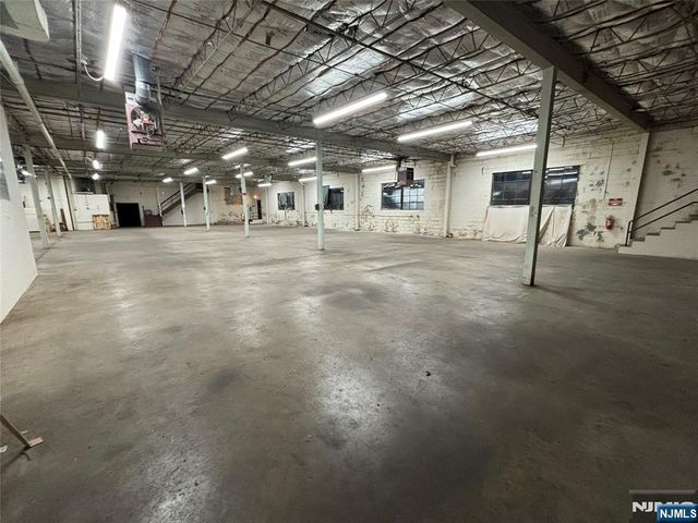 41 Woodbine Street, Bergenfield, NJ 07621