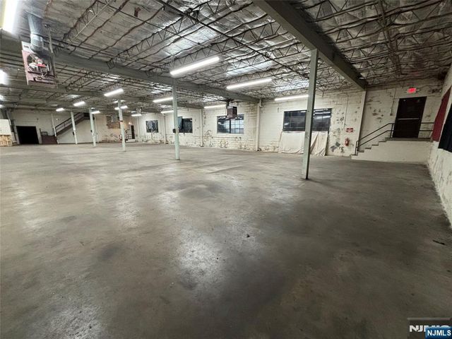 41 Woodbine Street, Bergenfield, NJ 07621