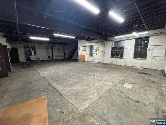 41 Woodbine Street, Bergenfield, NJ 07621