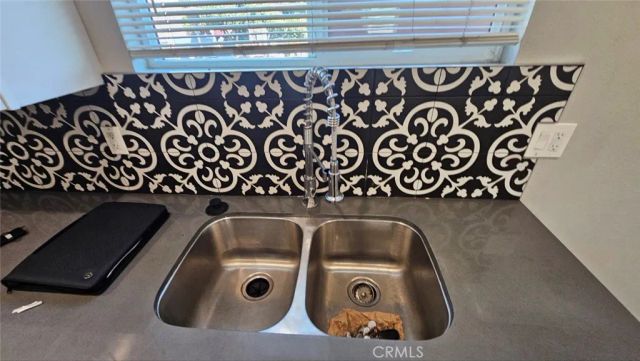 1536 E 87th, Los Angeles, CA 90002
