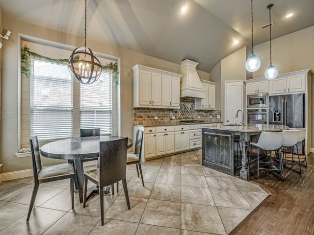 701 Mcgill Court, Mansfield, TX 76063