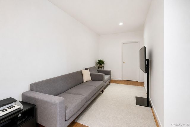 5001 4th Avenue, Brooklyn, NY 11220