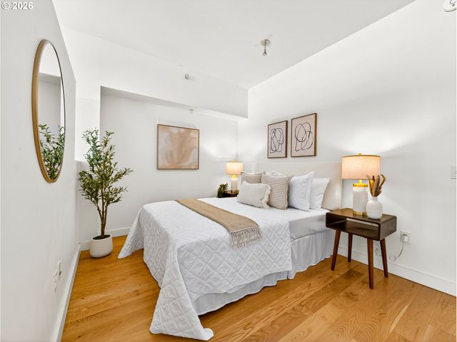 3601 S RIVER Pkwy 2304, Portland, OR 97239