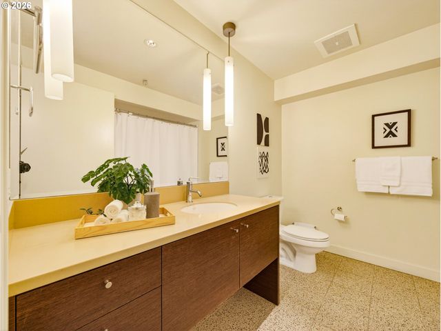 3601 S RIVER Pkwy 2304, Portland, OR 97239