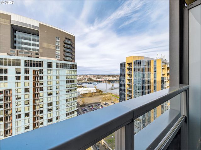 3601 S RIVER Pkwy 2304, Portland, OR 97239