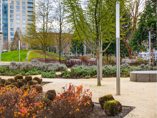 3601 S RIVER Pkwy 2304, Portland, OR 97239